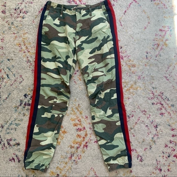 Mother Cargo Joggers The No Zip Fit in Girl, Boy, Etc Camouflage sz 25 - Picture 3 of 8